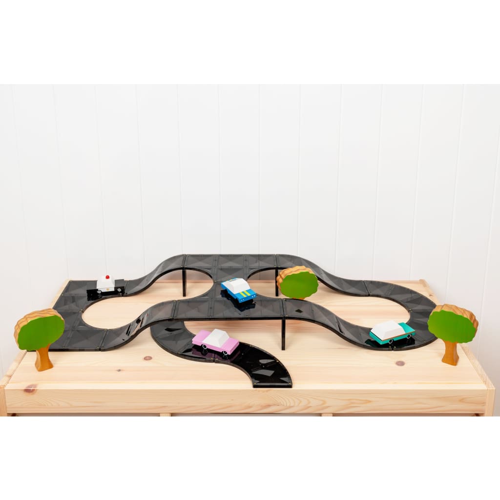 PREORDER - Ramps &amp; Intersections Pack 16pc - Magnetic Toys